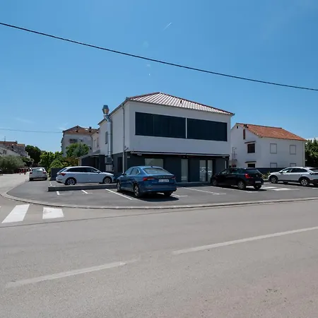 Apartment With Parking Space - 23055 Zadar