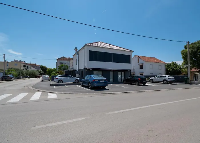 Apartament With Parking Space - 23055 Zadar